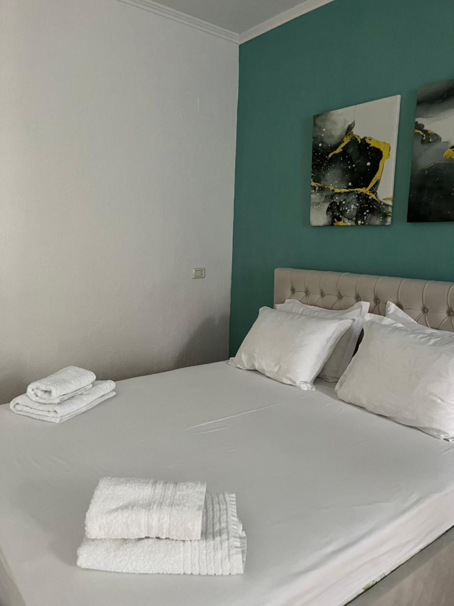 Vrenjo Guesthouse Gjirokastër Eksteriør bilde